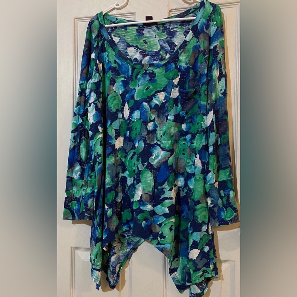 Beverly Drive Floral Blouse
3X